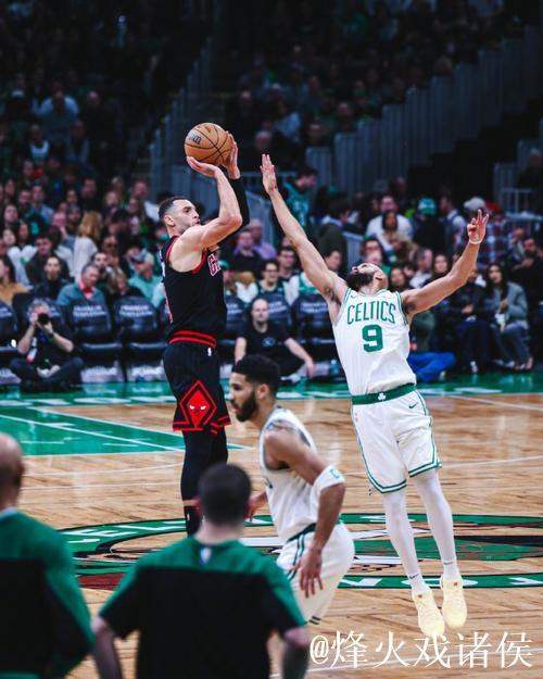 拉文砍下36分助公牛击败凯尔特人豪取3连胜，篮网力克猛龙送其6连败